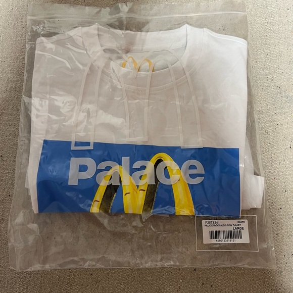 Travis Scott Palace X
McDonald's Sign White Logo Shirt Brand New In Bag Size L - Picture 4 of 4
